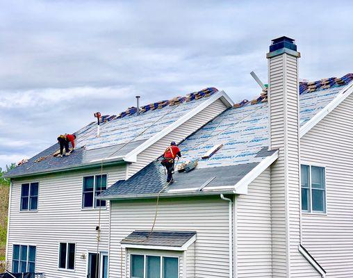 A beautiful roofing Install In Sudbury MA. We are installing Certainteed Landmark Asphalt Shingles.