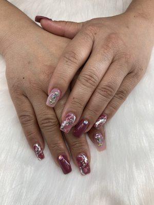 Vivian did another great job. Come see her at US Nails. Friendly staff