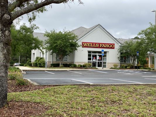 Wells Fargo Advisors