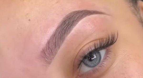 Henna Brow Tint & Waxed Shaping