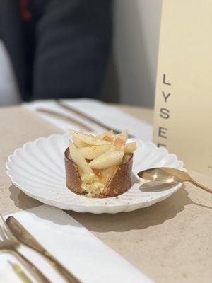 Apple yuja tart - 9/10