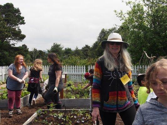 Yaquina Bay Lighthouse Garden