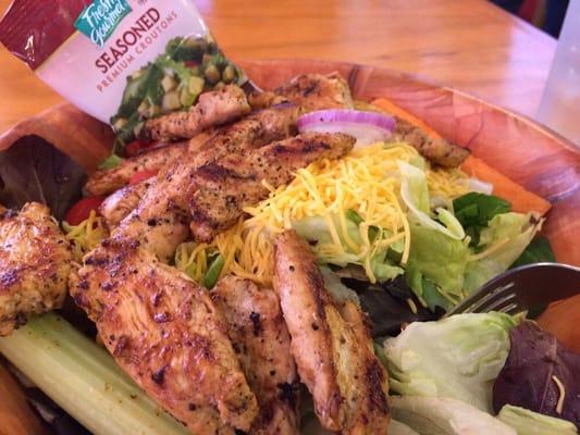 Grilled chicken salad