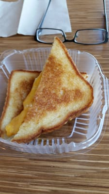 Well, you don't come here for the sake of ordering a grilled cheese but this was a decent one for hospital food. Kuddos