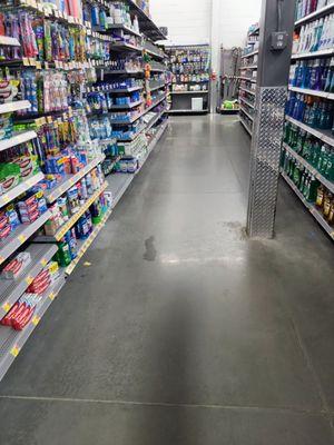 Clean,  spacious aisles