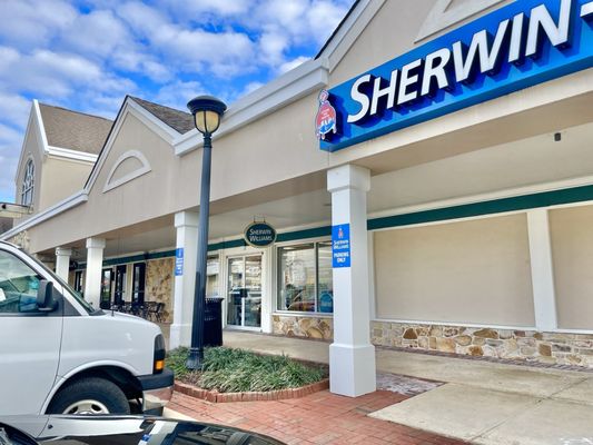 Sherwin-Williams, Paoli storefront