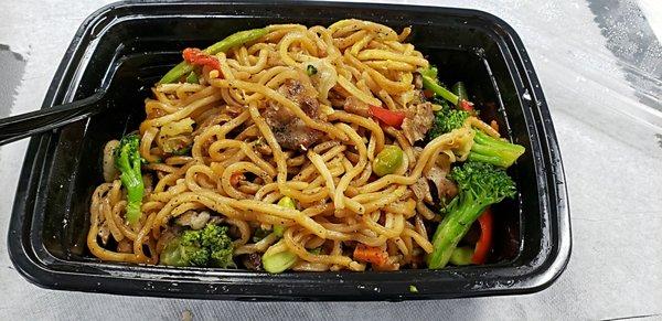 Chicken Lo Mein