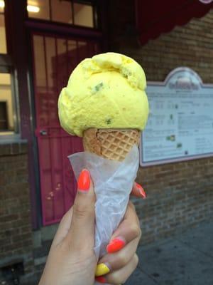 Saffron pistachio with sugar cone $2.50