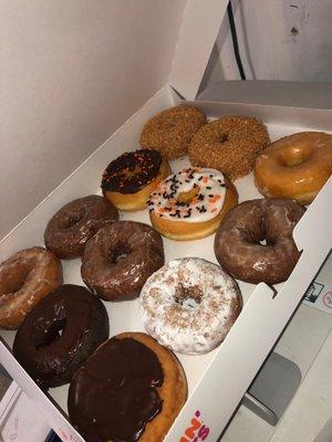 A dozen doughnuts donuts