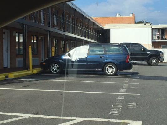 Is it safe, was this cars window broken at the hotel?  it's been there for a month. Even the plastics been vandalized.