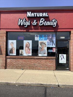 Natural Wigs & Beauty