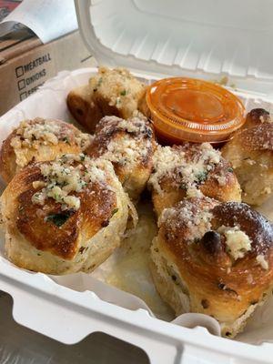 Garlic knots