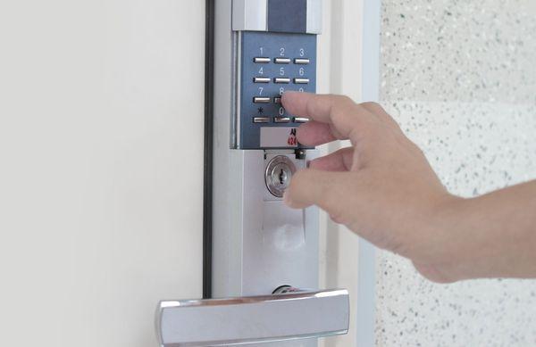 We're here for all your commercial needs. Master rekey, high security locks, etc.