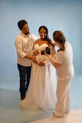 Professional Maternity photographer