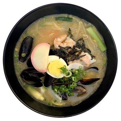 Seafood ramen