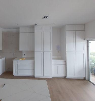 Spacious Kitchen / Kitchenett Floorplan...