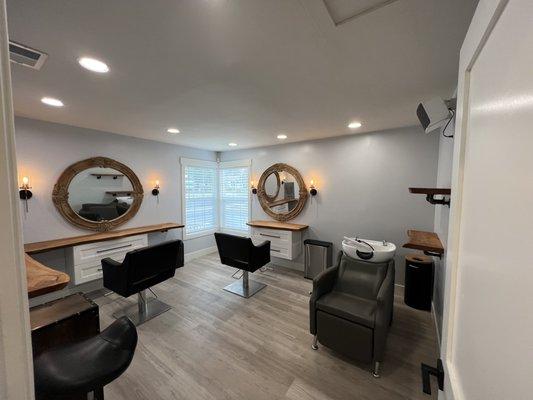 New salon suite