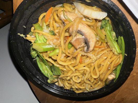 Vegetable lo mein