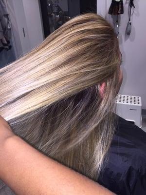 Dimensional blonde color