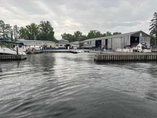 brewerton boat yard