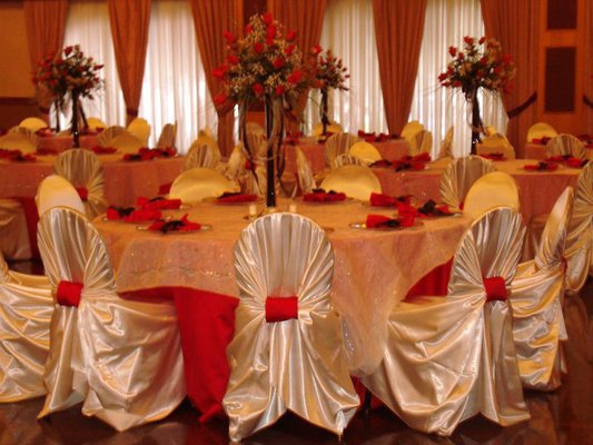 Table chairs decor