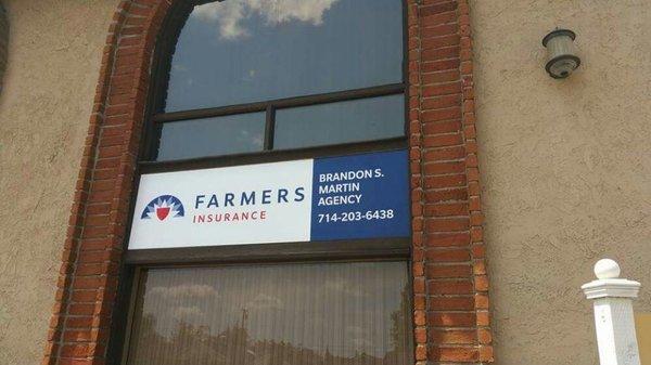 Exterior Sign off Chapman and 57 Freeway