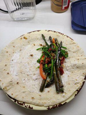 Vegan fajitas with vegetables from the fruit an veg box.