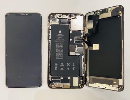 iPhone 11 Pro Max screen repair!