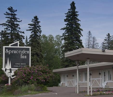 Spruceglen Inn on Hwy 61 Grand Marais, MN