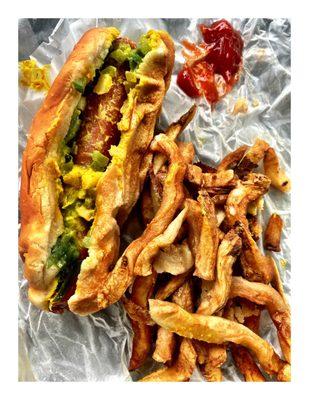 Chicago Hot Dog & Fríes Total 5.54$ @ Al's under the "L". Chicago, IL HotDogs Polish Burgers Beef Chicken Turkey ..NO PORK Products ! Cool!