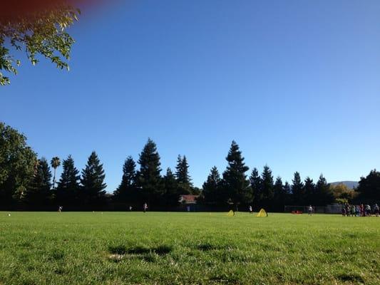 Beautiful fields! I love that my daughter's team has dejected such a lovely school for practice