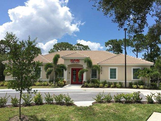 RE/MAX Ultimate Realty: Office located in Jensen Beach