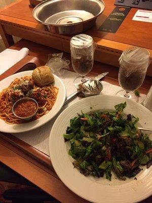 Spaghetti with homemade meatballs, and a mixed greens salad with balsamic vinaigrette. Both were very good, I will be coming back!