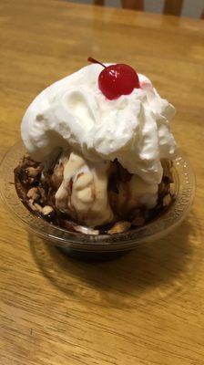 Single Brownie Fudge Sundae.