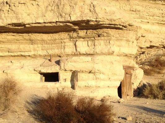 Another cave dwelling area on the other side of Shoshone that may have been a part of Dublin Gultch