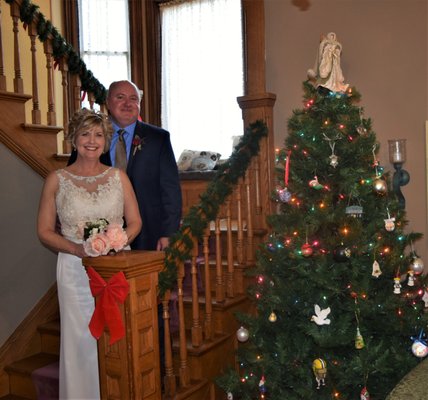 Kevin and Catherine exchanged vows at an intimate Dec wedding at the Franklin Street Inn