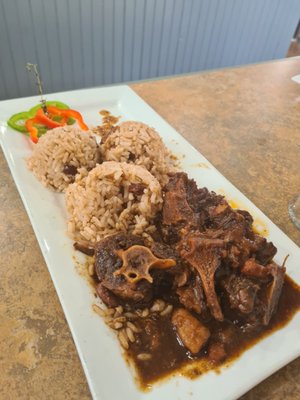 Oxtails with Rice & Beans