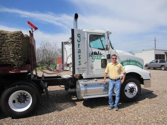 Getting ready to deliver another load of top quality sod to a Houston customer!