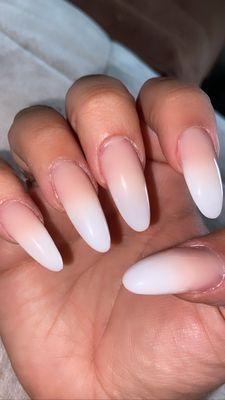 Oval nail shape with powdered ombre