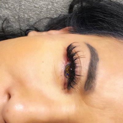 Volume lash extensions in our strip lash/spikey/wispy style set