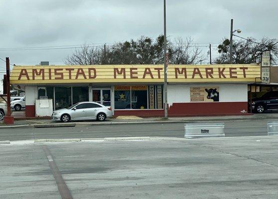 The New Amistad Meat Market