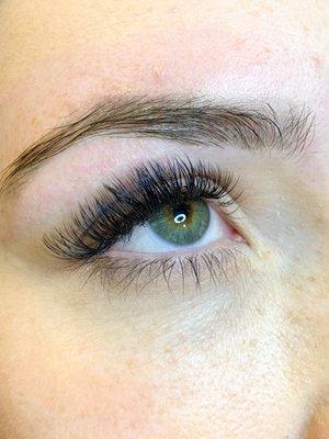 Volume lashes