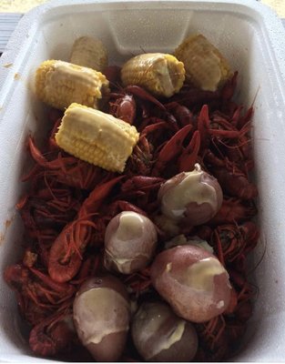 crawfish corn and taters