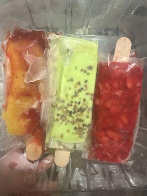 Three paletas (mango champs, pistachio & fresa) to-go!