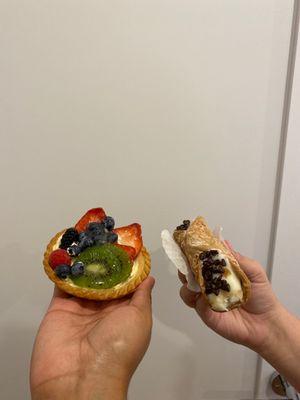 Fruit tarte and chocolate chip cannoli