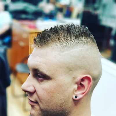 Skin fade with spike