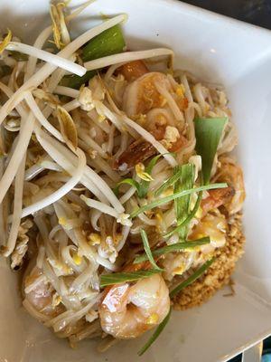 The shrimp pad Thai was very good and flavorful.