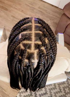 Large knotless braids