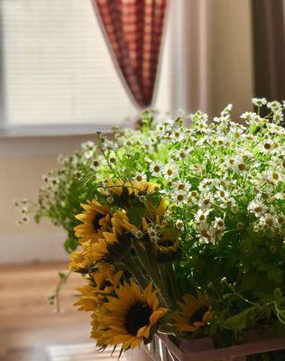 Wedding Chamomile and Sunflowers!