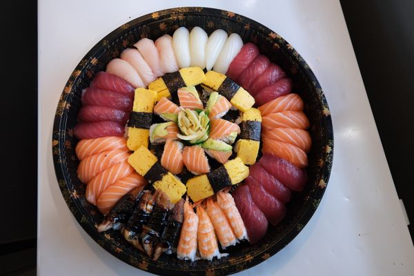 100%sushi platter